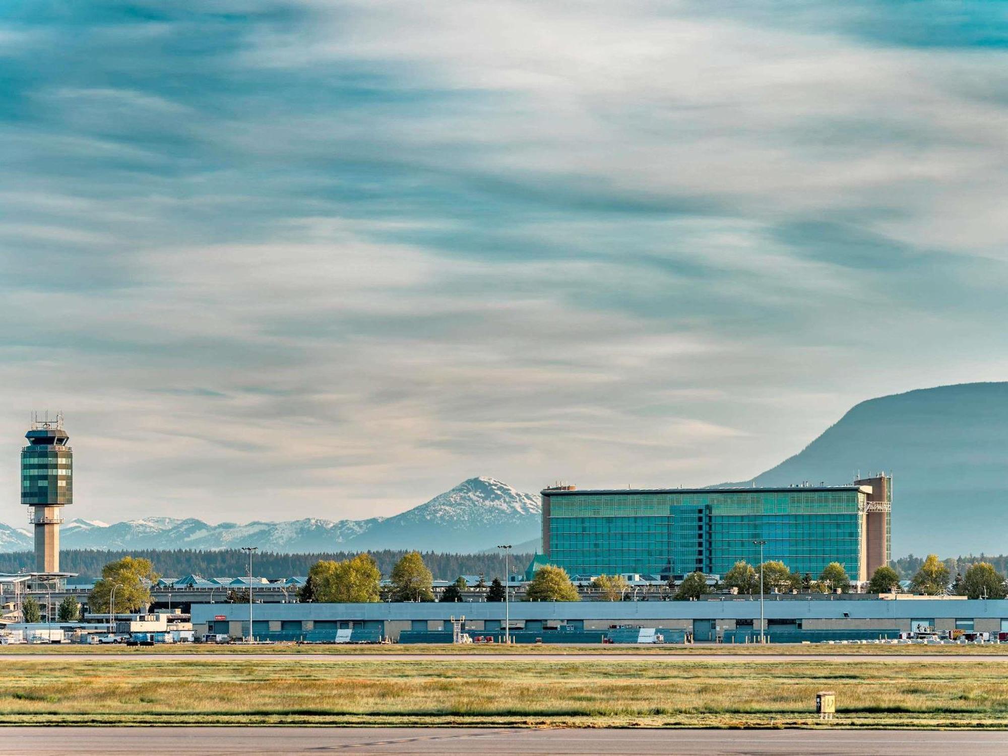 Fairmont Vancouver Airport In-Terminal Hotel Richmond Ngoại thất bức ảnh